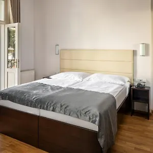 Hotel Unique
